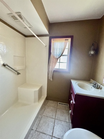 909 4th, BELVIDERE, Illinois 61008, 3 Bedrooms Bedrooms, ,1 BathroomBathrooms,House,For Sale,4th,202601894