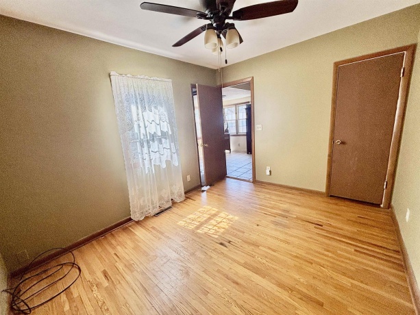 909 4th, BELVIDERE, Illinois 61008, 3 Bedrooms Bedrooms, ,1 BathroomBathrooms,House,For Sale,4th,202601894