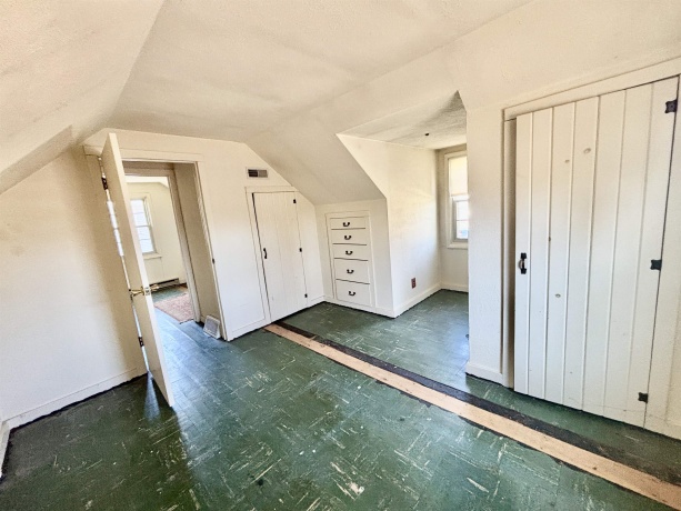 909 4th, BELVIDERE, Illinois 61008, 3 Bedrooms Bedrooms, ,1 BathroomBathrooms,House,For Sale,4th,202601894