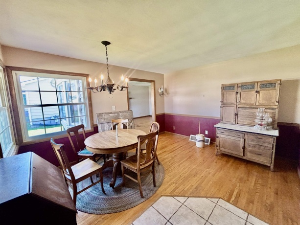 909 4th, BELVIDERE, Illinois 61008, 3 Bedrooms Bedrooms, ,1 BathroomBathrooms,House,For Sale,4th,202601894