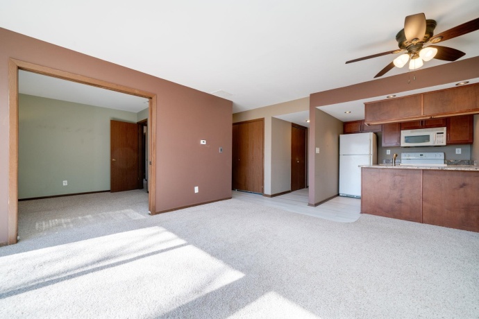 218 #2b Bienterra, ROCKFORD, Illinois 61107, 2 Bedrooms Bedrooms, ,2 BathroomsBathrooms,Condominium,For Sale,Bienterra,202601895