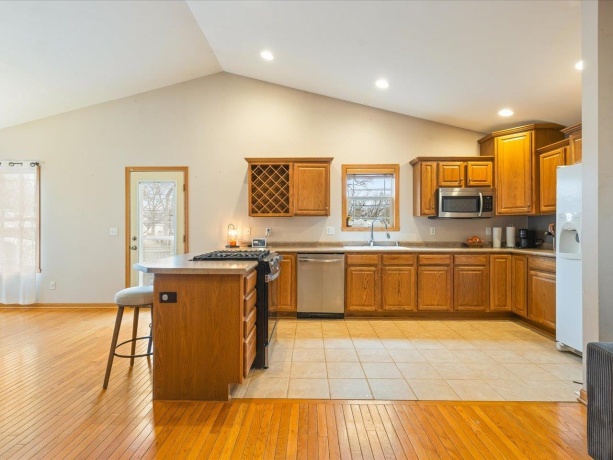 207 Coronado, LOVES PARK, Illinois 61111, 3 Bedrooms Bedrooms, ,2 BathroomsBathrooms,House,For Sale,Coronado,202601897