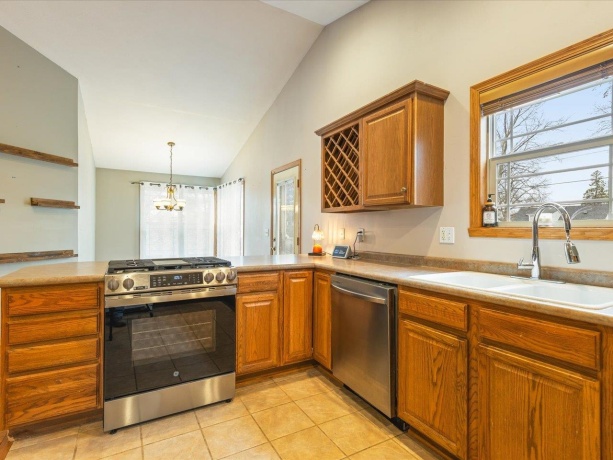 207 Coronado, LOVES PARK, Illinois 61111, 3 Bedrooms Bedrooms, ,2 BathroomsBathrooms,House,For Sale,Coronado,202601897