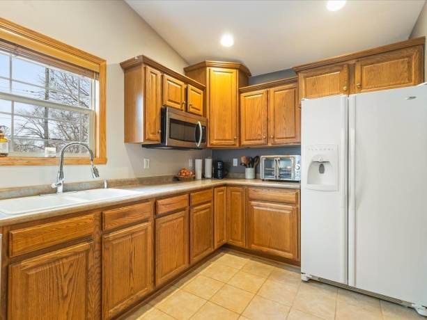 207 Coronado, LOVES PARK, Illinois 61111, 3 Bedrooms Bedrooms, ,2 BathroomsBathrooms,House,For Sale,Coronado,202601897