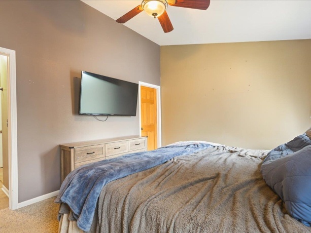 207 Coronado, LOVES PARK, Illinois 61111, 3 Bedrooms Bedrooms, ,2 BathroomsBathrooms,House,For Sale,Coronado,202601897