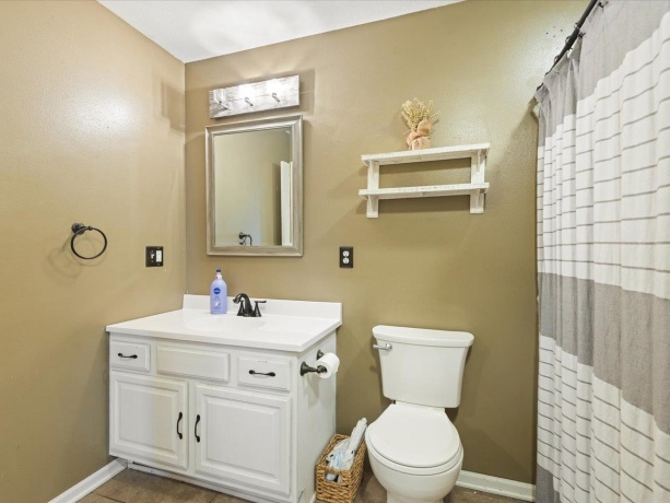 207 Coronado, LOVES PARK, Illinois 61111, 3 Bedrooms Bedrooms, ,2 BathroomsBathrooms,House,For Sale,Coronado,202601897