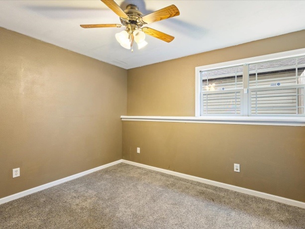 207 Coronado, LOVES PARK, Illinois 61111, 3 Bedrooms Bedrooms, ,2 BathroomsBathrooms,House,For Sale,Coronado,202601897