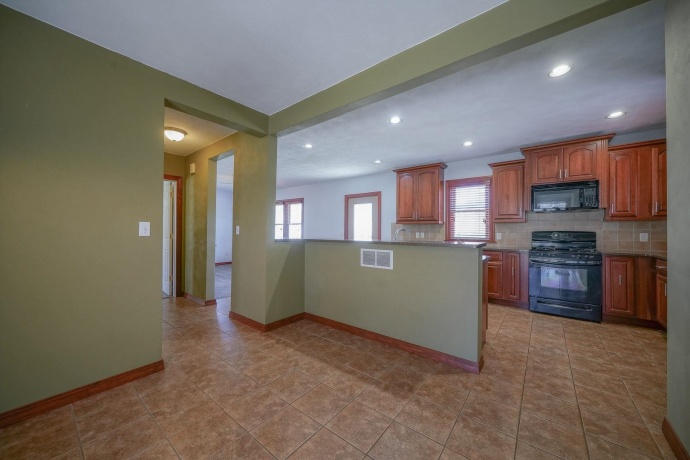 711 Taylor, PECATONICA, Illinois 61063, 2 Bedrooms Bedrooms, ,2 BathroomsBathrooms,House,For Sale,Taylor,202601900