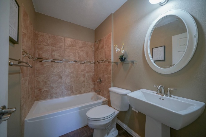 711 Taylor, PECATONICA, Illinois 61063, 2 Bedrooms Bedrooms, ,2 BathroomsBathrooms,House,For Sale,Taylor,202601900