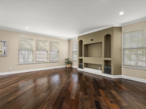 342 Comstock, ELGIN, Illinois 60124, 4 Bedrooms Bedrooms, ,3 BathroomsBathrooms,House,For Sale,Comstock,202601902