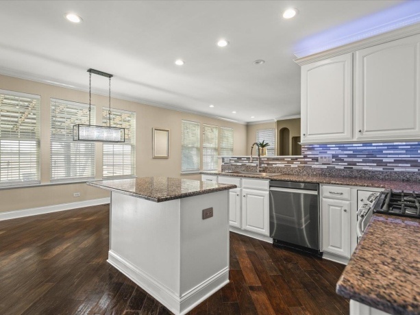 342 Comstock, ELGIN, Illinois 60124, 4 Bedrooms Bedrooms, ,3 BathroomsBathrooms,House,For Sale,Comstock,202601902