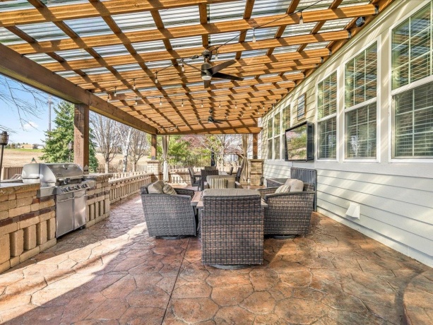 342 Comstock, ELGIN, Illinois 60124, 4 Bedrooms Bedrooms, ,3 BathroomsBathrooms,House,For Sale,Comstock,202601902