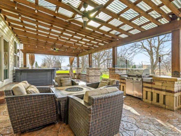 342 Comstock, ELGIN, Illinois 60124, 4 Bedrooms Bedrooms, ,3 BathroomsBathrooms,House,For Sale,Comstock,202601902