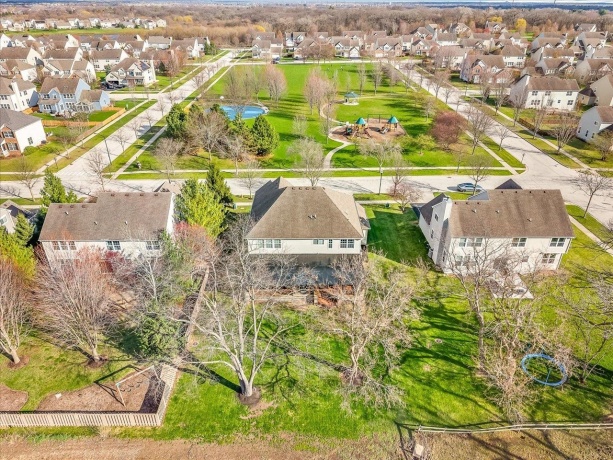 342 Comstock, ELGIN, Illinois 60124, 4 Bedrooms Bedrooms, ,3 BathroomsBathrooms,House,For Sale,Comstock,202601902