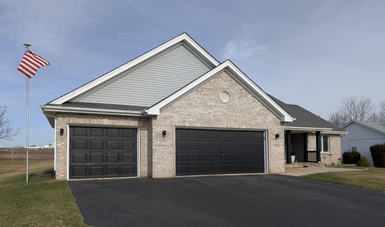 3503 Valley Woods, CHERRY VALLEY, Illinois 61016, 3 Bedrooms Bedrooms, ,3 BathroomsBathrooms,House,For Sale,Valley Woods,202601535