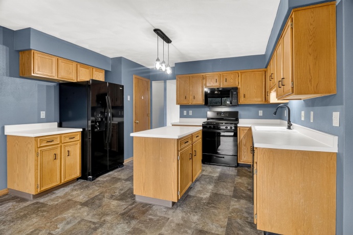 6980 Summit, BYRON, Illinois 61010, 4 Bedrooms Bedrooms, ,2 BathroomsBathrooms,House,For Sale,Summit,202601903