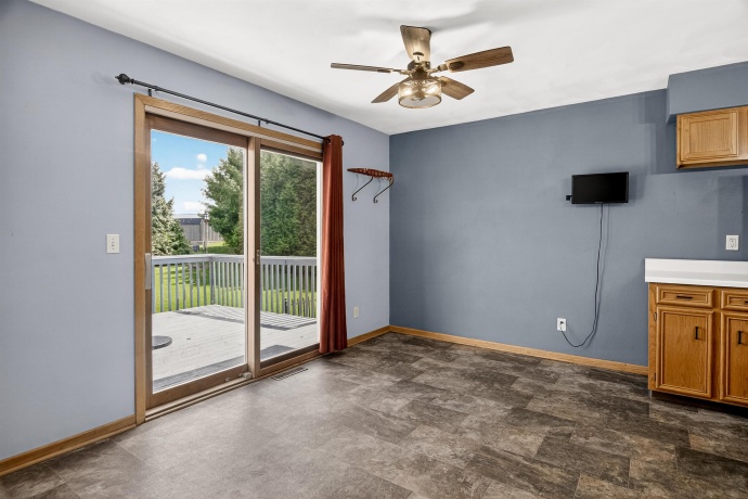 6980 Summit, BYRON, Illinois 61010, 4 Bedrooms Bedrooms, ,2 BathroomsBathrooms,House,For Sale,Summit,202601903