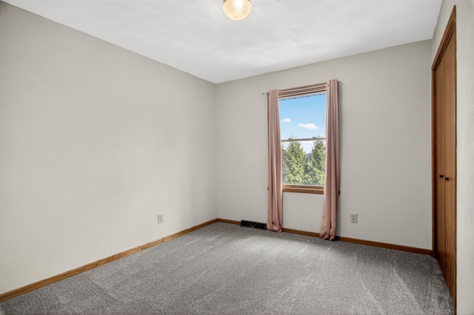 6980 Summit, BYRON, Illinois 61010, 4 Bedrooms Bedrooms, ,2 BathroomsBathrooms,House,For Sale,Summit,202601903