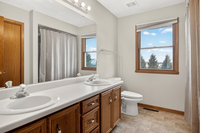 6980 Summit, BYRON, Illinois 61010, 4 Bedrooms Bedrooms, ,2 BathroomsBathrooms,House,For Sale,Summit,202601903