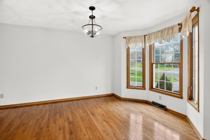 6980 Summit, BYRON, Illinois 61010, 4 Bedrooms Bedrooms, ,2 BathroomsBathrooms,House,For Sale,Summit,202601903