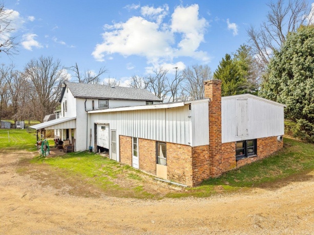 2280 Rock City, RIDOTT, Illinois 61067, ,5+ Units,For Sale,Rock City,202601905