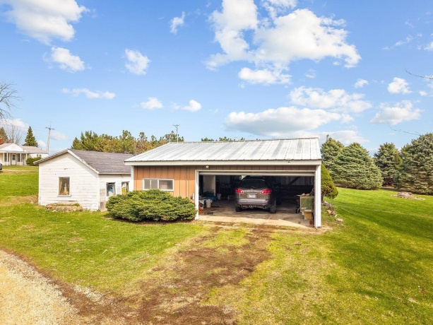 2280 Rock City, RIDOTT, Illinois 61067, ,5+ Units,For Sale,Rock City,202601905