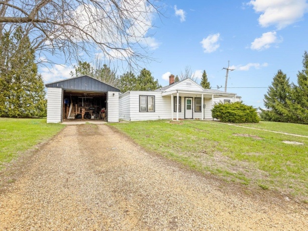 2280 Rock City, RIDOTT, Illinois 61067, ,5+ Units,For Sale,Rock City,202601905