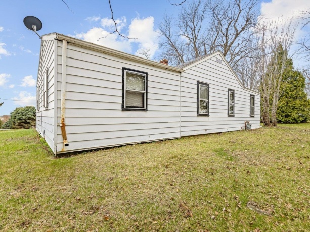 2280 Rock City, RIDOTT, Illinois 61067, ,5+ Units,For Sale,Rock City,202601905