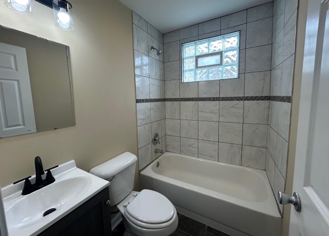 1121 8th, BELVIDERE, Illinois 61008, ,2 Units,For Sale,8th,202601907