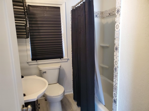 2342 17th, ROCKFORD, Illinois 61104, 3 Bedrooms Bedrooms, ,1 BathroomBathrooms,House,For Sale,17th,202601912