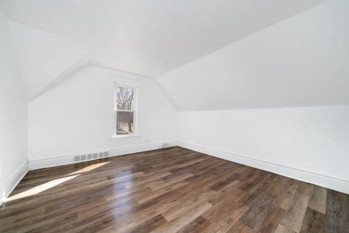 906 5th, ROCKFORD, Illinois 61104, ,2 Units,For Sale,5th,202601909