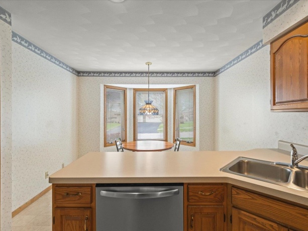 6884 Redansa #2b, ROCKFORD, Illinois 61108, 3 Bedrooms Bedrooms, ,2 BathroomsBathrooms,Condominium,For Sale,Redansa #2b,202601913