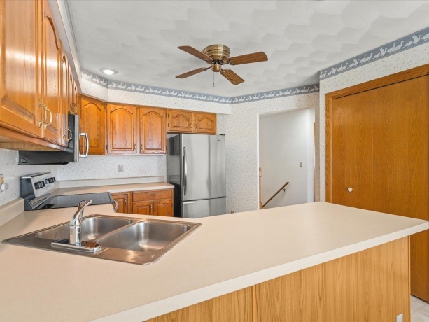 6884 Redansa #2b, ROCKFORD, Illinois 61108, 3 Bedrooms Bedrooms, ,2 BathroomsBathrooms,Condominium,For Sale,Redansa #2b,202601913