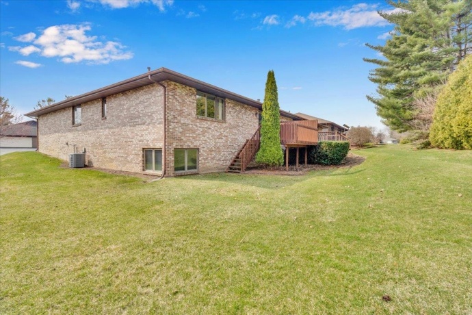 6884 Redansa #2b, ROCKFORD, Illinois 61108, 3 Bedrooms Bedrooms, ,2 BathroomsBathrooms,Condominium,For Sale,Redansa #2b,202601913