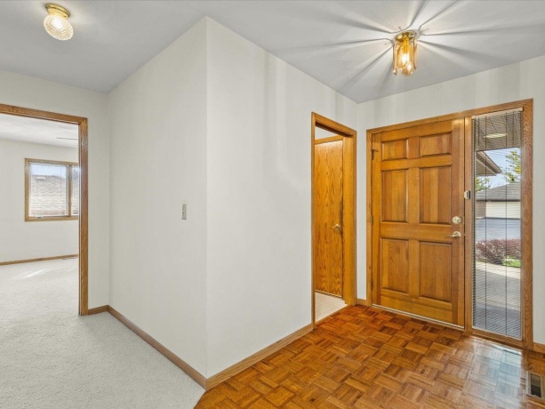 6884 Redansa #2b, ROCKFORD, Illinois 61108, 3 Bedrooms Bedrooms, ,2 BathroomsBathrooms,Condominium,For Sale,Redansa #2b,202601913