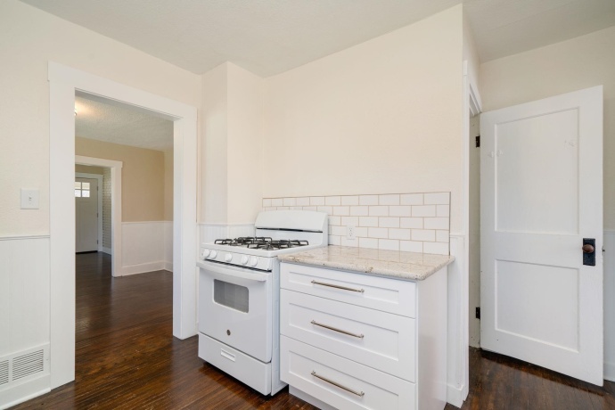 634 River, LOVES PARK, Illinois 61111, 3 Bedrooms Bedrooms, ,1 BathroomBathrooms,House,For Sale,River,202601915