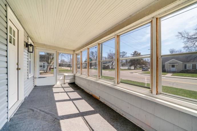 634 River, LOVES PARK, Illinois 61111, 3 Bedrooms Bedrooms, ,1 BathroomBathrooms,House,For Sale,River,202601915