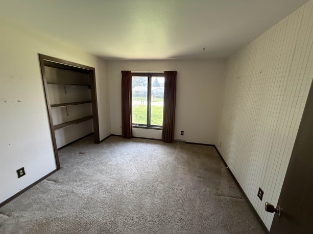 850 Palau, ROCKFORD, Illinois 61108, 3 Bedrooms Bedrooms, ,2 BathroomsBathrooms,House,For Sale,Palau,202601916