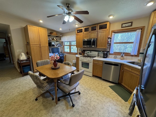 10293 Getz, MOUNT CARROLL, Illinois 61053, 3 Bedrooms Bedrooms, ,2 BathroomsBathrooms,House,For Sale,Getz,202601923