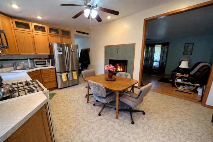 10293 Getz, MOUNT CARROLL, Illinois 61053, 3 Bedrooms Bedrooms, ,2 BathroomsBathrooms,House,For Sale,Getz,202601923