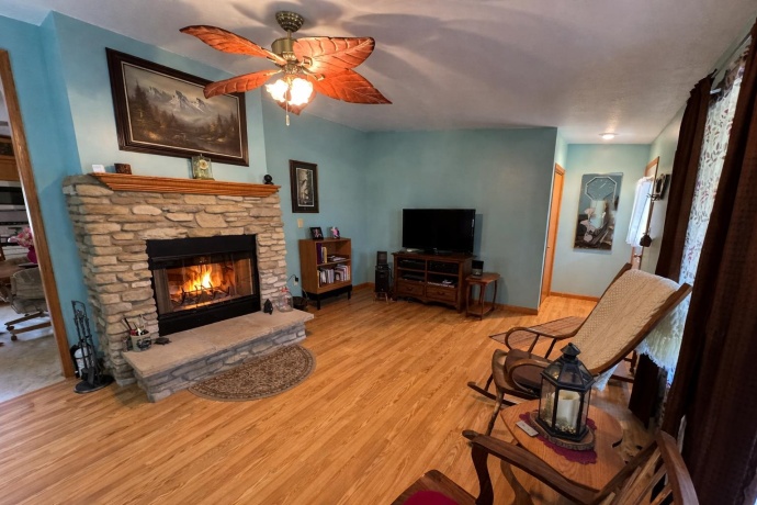 10293 Getz, MOUNT CARROLL, Illinois 61053, 3 Bedrooms Bedrooms, ,2 BathroomsBathrooms,House,For Sale,Getz,202601923