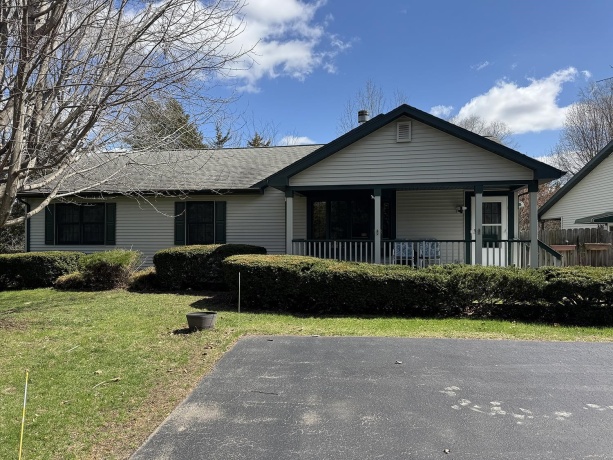 10293 Getz, MOUNT CARROLL, Illinois 61053, 3 Bedrooms Bedrooms, ,2 BathroomsBathrooms,House,For Sale,Getz,202601923