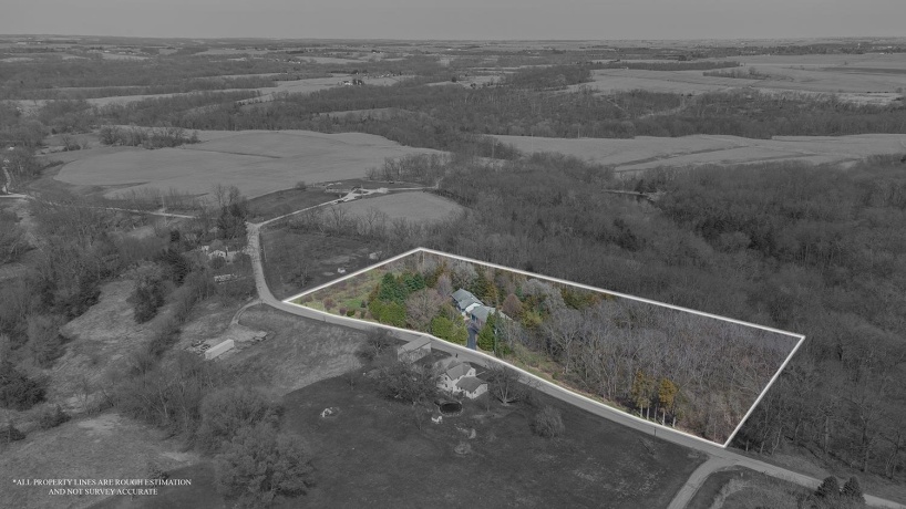 10293 Getz, MOUNT CARROLL, Illinois 61053, 3 Bedrooms Bedrooms, ,2 BathroomsBathrooms,House,For Sale,Getz,202601923