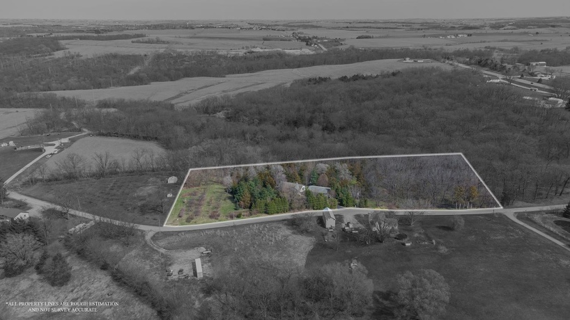 10293 Getz, MOUNT CARROLL, Illinois 61053, 3 Bedrooms Bedrooms, ,2 BathroomsBathrooms,House,For Sale,Getz,202601923