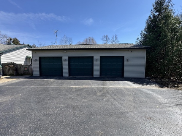 10293 Getz, MOUNT CARROLL, Illinois 61053, 3 Bedrooms Bedrooms, ,2 BathroomsBathrooms,House,For Sale,Getz,202601923