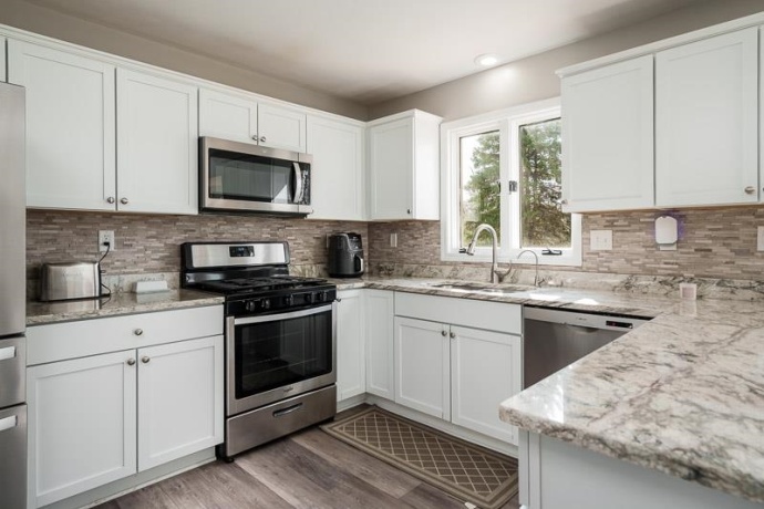 6673 Thomas, ROCKFORD, Illinois 61114, 4 Bedrooms Bedrooms, ,2 BathroomsBathrooms,House,For Sale,Thomas,202601924