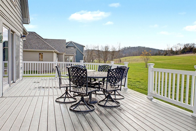 19 Walnut Hill, GALENA, Illinois 61036, 4 Bedrooms Bedrooms, ,3 BathroomsBathrooms,House,For Sale,Walnut Hill,202601926