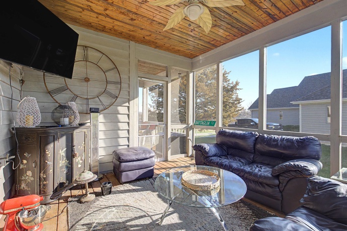 19 Walnut Hill, GALENA, Illinois 61036, 4 Bedrooms Bedrooms, ,3 BathroomsBathrooms,House,For Sale,Walnut Hill,202601926