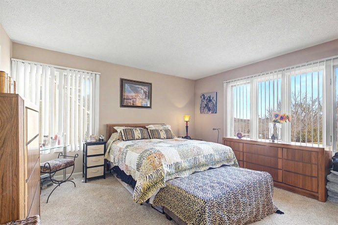 19 Walnut Hill, GALENA, Illinois 61036, 4 Bedrooms Bedrooms, ,3 BathroomsBathrooms,House,For Sale,Walnut Hill,202601926