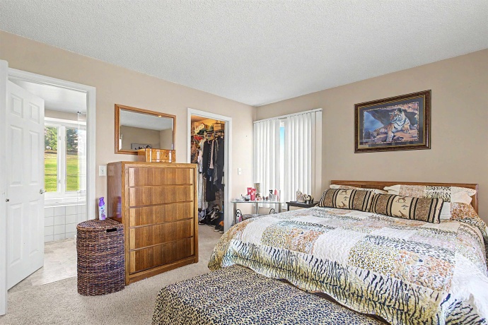 19 Walnut Hill, GALENA, Illinois 61036, 4 Bedrooms Bedrooms, ,3 BathroomsBathrooms,House,For Sale,Walnut Hill,202601926